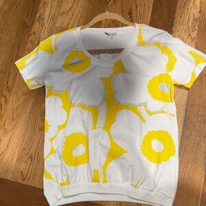 MEGI WOMEN T-SHIRT SIZE S/M